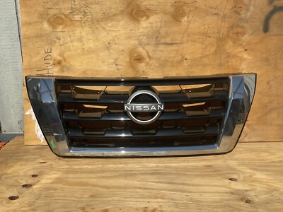 2021 2022 NISSAN ARMADA FRONT RADIATOR GRILLE W/ CAMERA HOLE