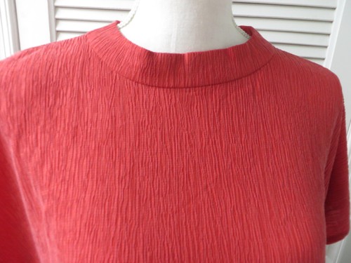NWOT Eileen Fisher Crinkled Stretch Sleeveless Mock neck Boxy Red Top 3X - Picture 6 of 7