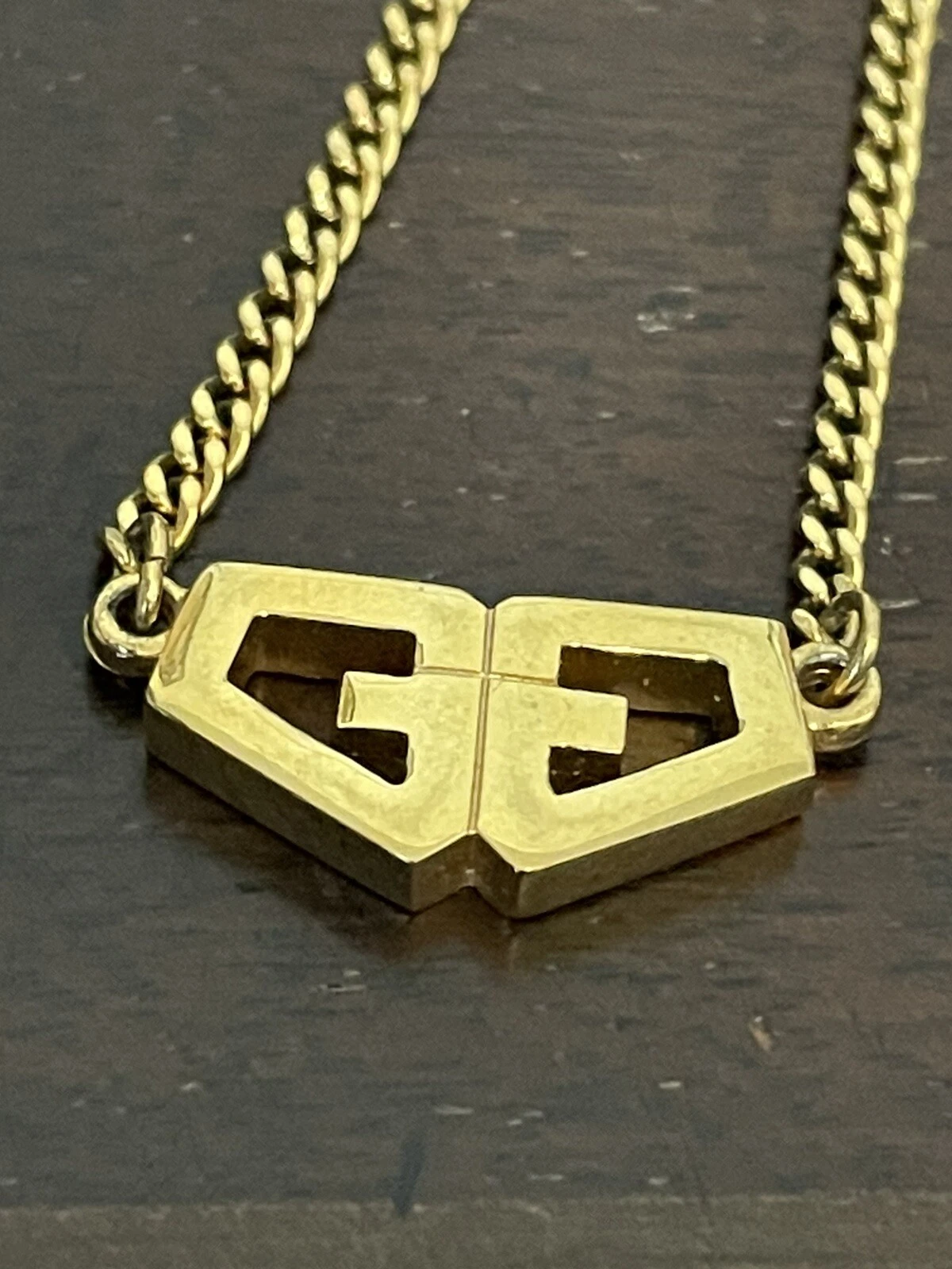 Collana Givenchy Italia catena metallo tono oro logo