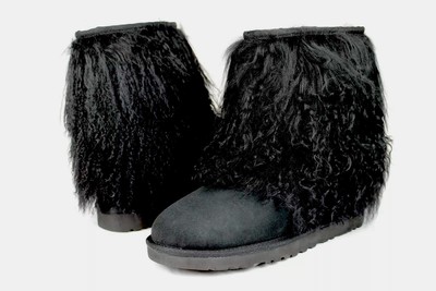 UGG CLASSIC SHORT CUFF MONGOLIAN SHEEPSKIN BLACK BOOT WITH THE FUR