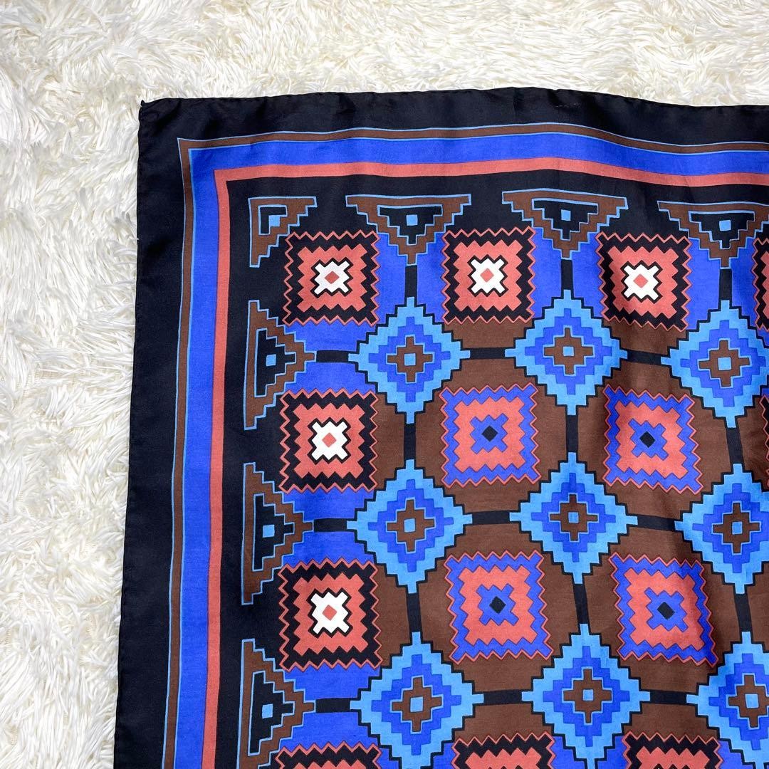 Givenchy All-Over Geometric Pattern Scarf 65x66cm… - image 8