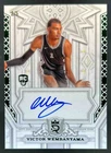 2023-24 Topps Royalty Victor Wembanyama Pursuit of Greatness RC Green Auto #/5