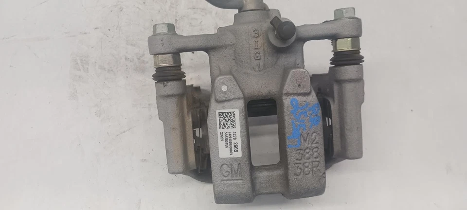 Pinza trasera pasajero derecho '20-'24 BUICK ENCORE GX 5 k millas OEM ¡1 año como nueva! Foto 4 de 4