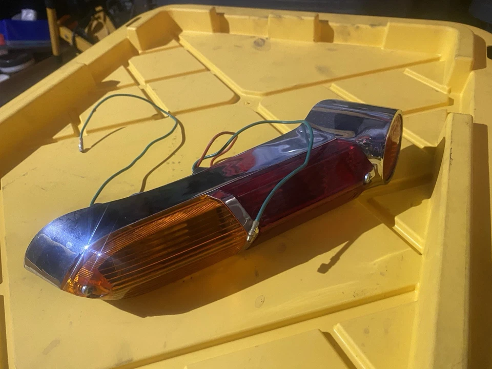 Lámpara Trasera Original Jaguar XKE E-Type S1 2+2 LH Lucas L651 Lentes Euro Excelente Estado Foto 2 de 4