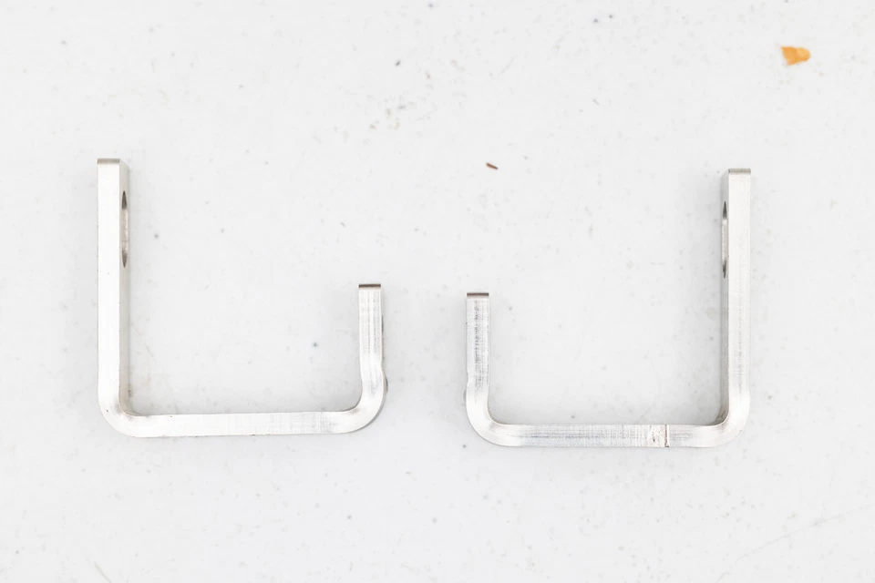 The Dub Shop CB FUEL RAIL BRACKETS injector RETAINER BRACKET VW Volkswagen Foto 3 de 4