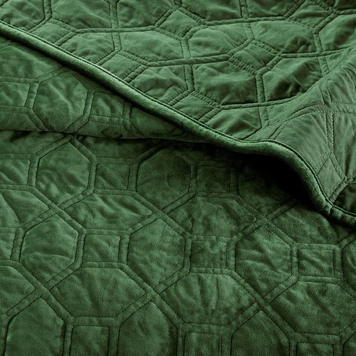 Gracie Mills Gayle 3-Piece Casual Geometric Velvet Quilt Set - Picture 37 of 49