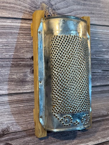 Vintage primitive Bauernhaus hausgemachte Blech & Holz Reibe rustikale Küche Wanddekoration - Bild 2 von 10