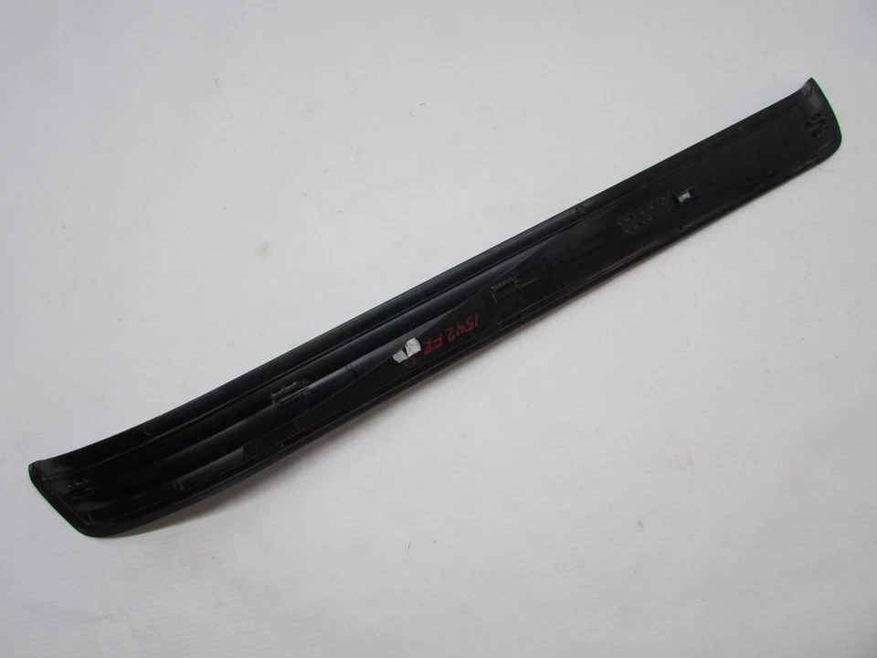 BMW 525XI 2006 puerta delantera derecha umbral rasguño moldura 51477034303 OEM 06 07 08 09 10 Foto 3 de 4