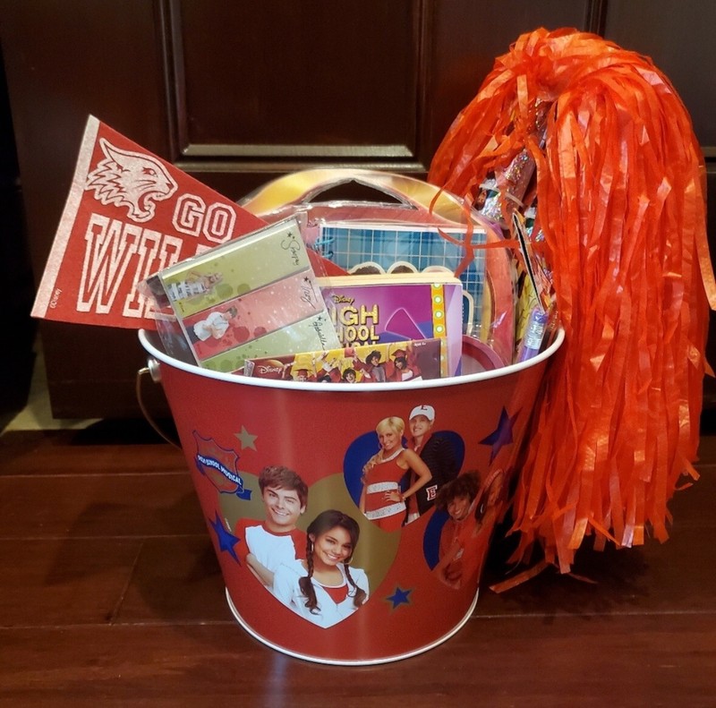 Disney High School Musical Popcorn Bucket Metal - lot of 15 HSM items/ Gift Set