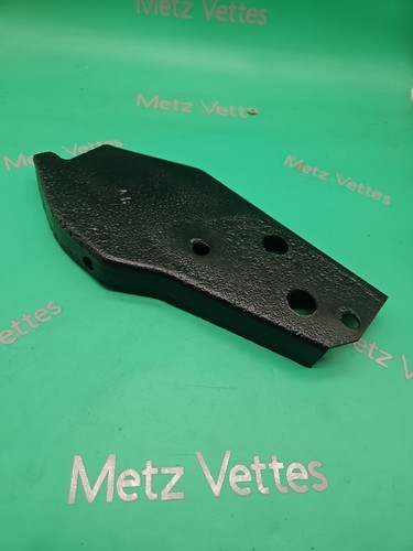 C3 69-72 Corvette Front Crossmember to Frame Bracket Extend Right OEM 3958798 - Bild 8 von 10