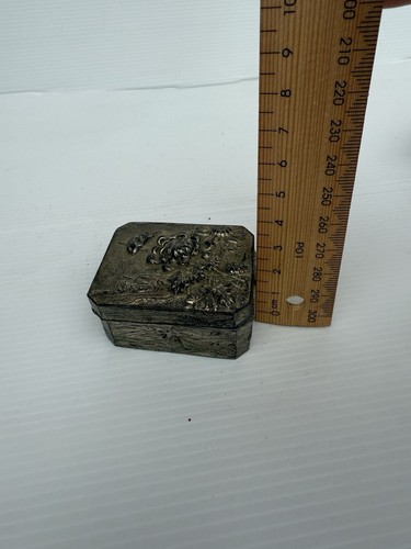 Vintage Japanese Mini Trinket Box Metal Hinged Lid Collectable Metalware - Picture 9 of 11