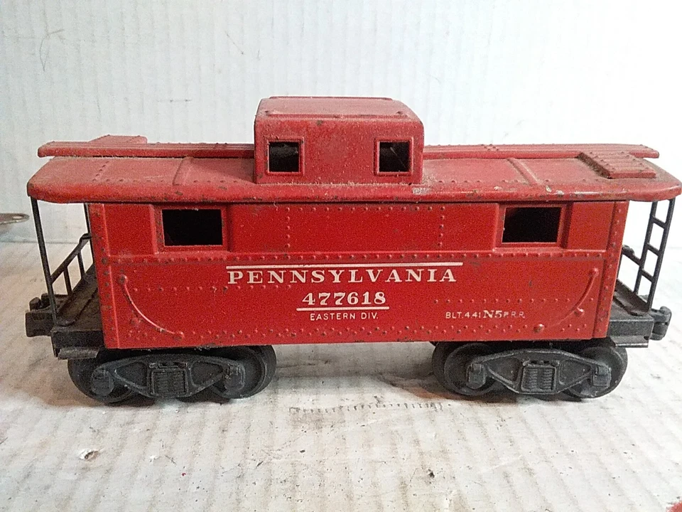 3 Lionel Prewar Cars - Image 2 of 4