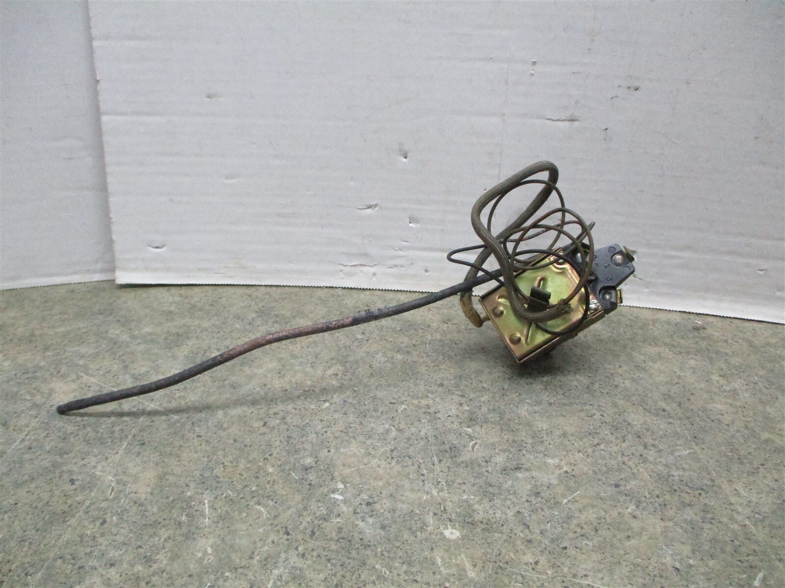 Whirlpool Range Thermostat Replacement Part 660534 308483