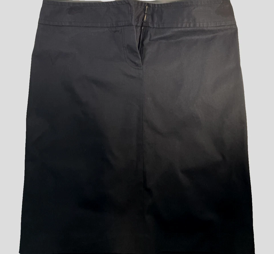 J. Crew Stretch--BusinessWomen's Black Skirt Zipper Closure Size 10 - Image 3 of 4
