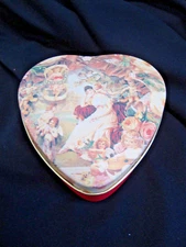Nesting Tins Heart Shape total of 3
