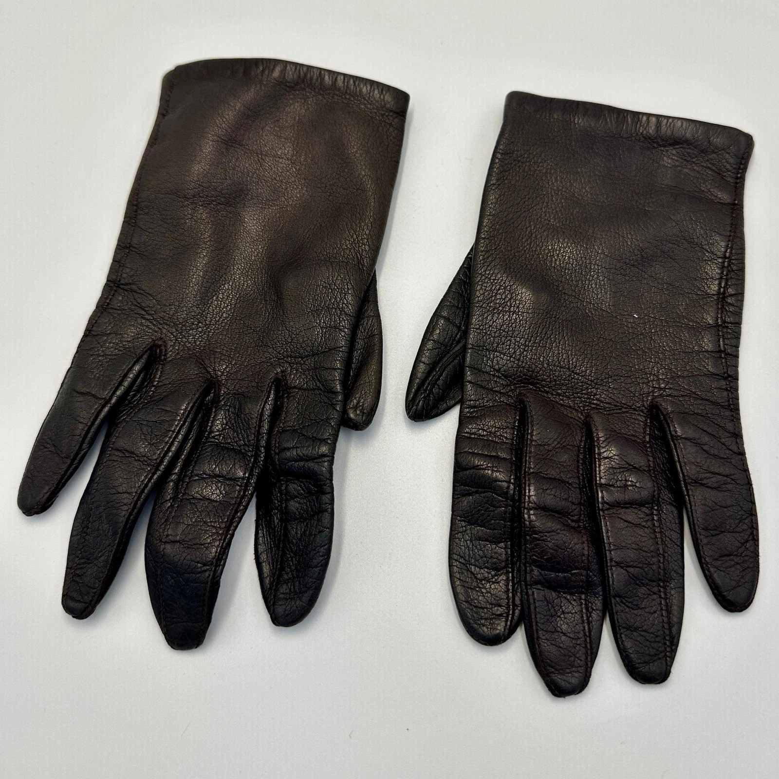 Bloomingdale's Vintage Dark Brown Leather Gloves Made in Italy Size Small
Opens in a new window or t
