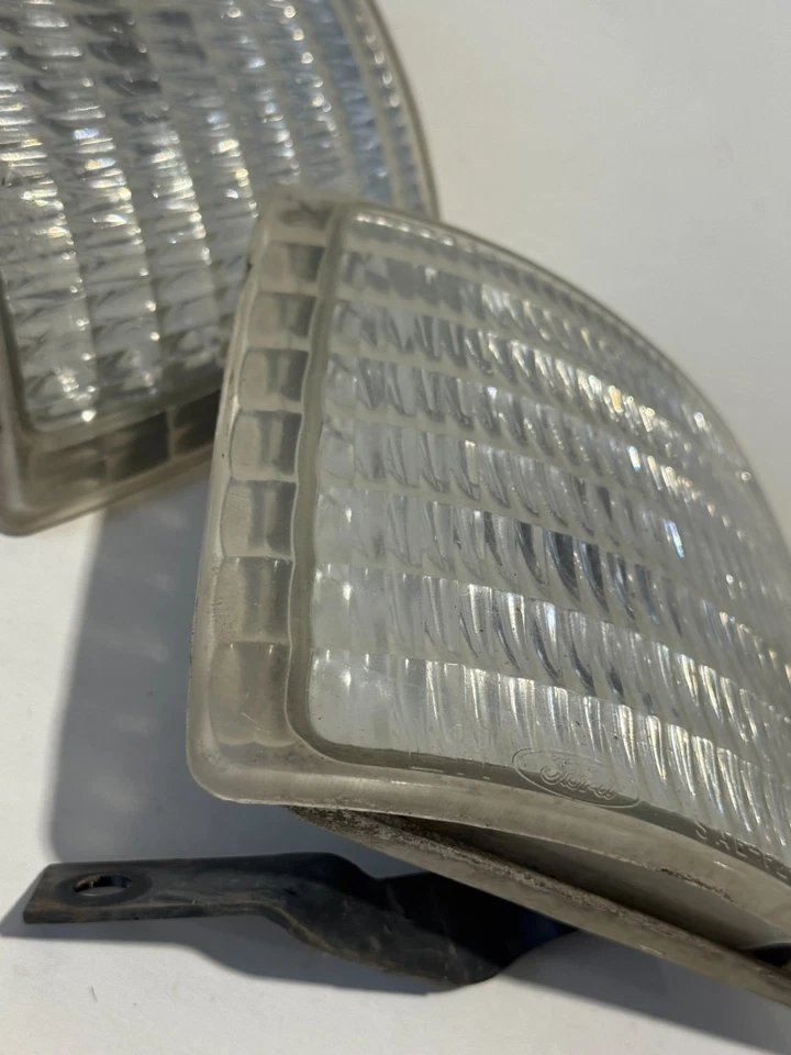 Juego de pares de luces marcadoras de esquina delanteras Bronco 1992-1996 Ford F150 F250 F350 OEM Foto 4 de 4