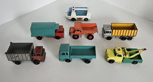 VINTAGE LESNEY MATCHBOX DIECAST CARS TRUCKS LOT ENGLAND (MB1)
