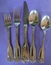 Oneida CLASSIC SHELL Stainless Flatware Silverware 5pc PLACE SETTING Cube