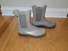 New Bogs Women's Bloom Waterproof Holly Rain Boots Gray Size 11   