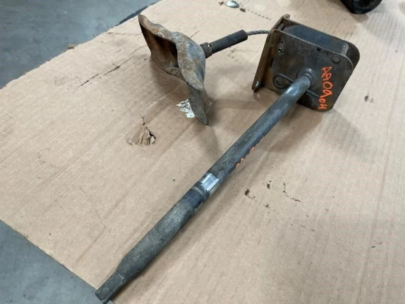 05 Dodge Ram 2500 5.9L 4x4 USED Single Rear Wheel SPARE Frame Mount Carrier - Imagem 3 de 4