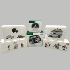 Department 56 Heritage Village North Pole Figure Accessory Lot Hot Dog Vendor