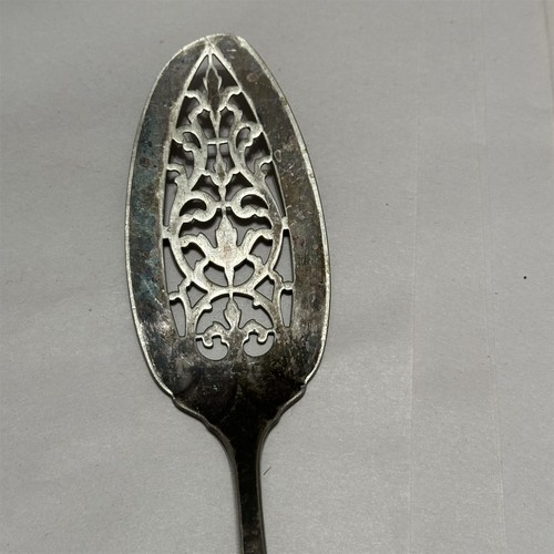 1920s Community Bird of Paradise Pie Server Pierced - Picture 2 of 6