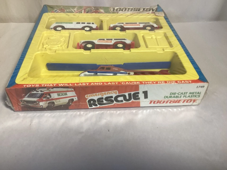 Vintage Diecast Tootsietoy #1749 Emergency Rescue 1 Set 1975 new sealed box - Image 4 of 4