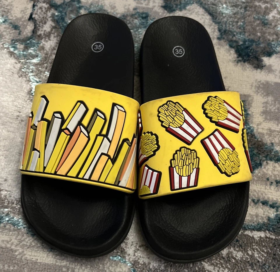 Sandalias sin marca para jóvenes niños negras y amarillas talla 4,5 chanclas Foto 3 de 4