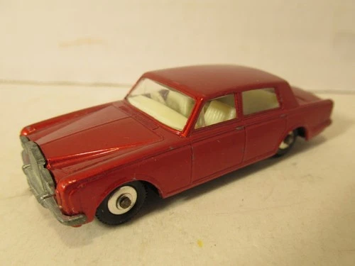 Vintage 1967 Lesney Matchbox No. 24 Rolls Royce Silver Shadow Black Tires