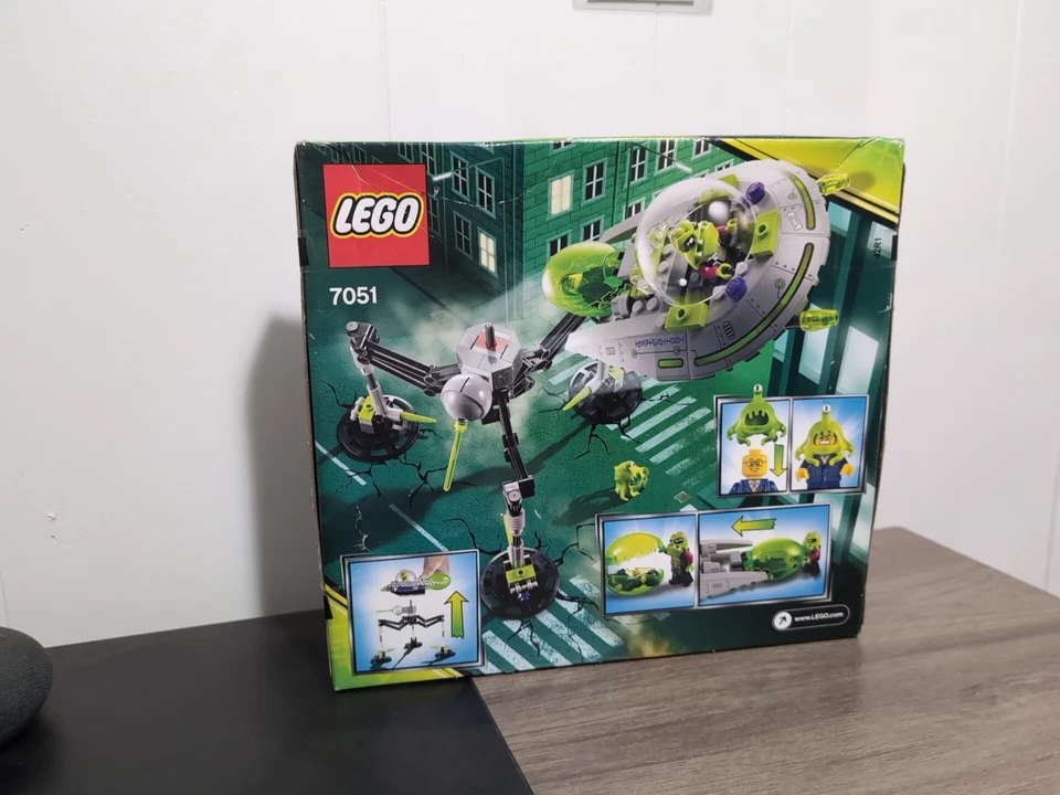 Lego Alien Conquest Tripod Invader 7051 New Sealed Retired Set - Image 2 of 4