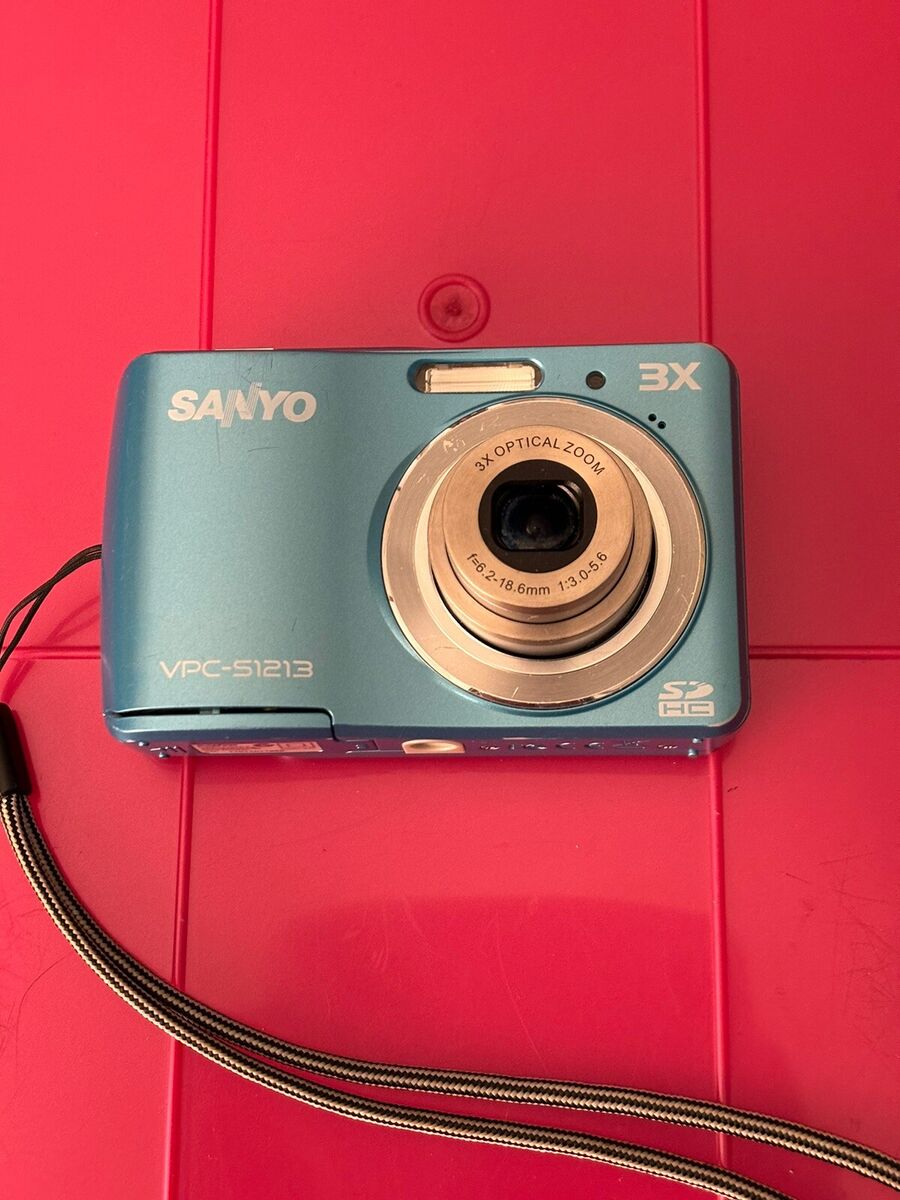 Sanyo-VPC-S1213-BLUE-12 MP-Digital Camera & SD Card-Tested Sanyo-VPC-S1213-BLUE-12 MP-Digital Camera & SD Card-Tested