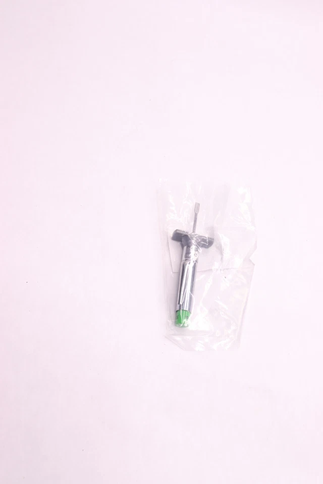 Colador y cordal de acero inoxidable Elkay con drenaje de 3-1/2" LK18B Foto 2 de 3