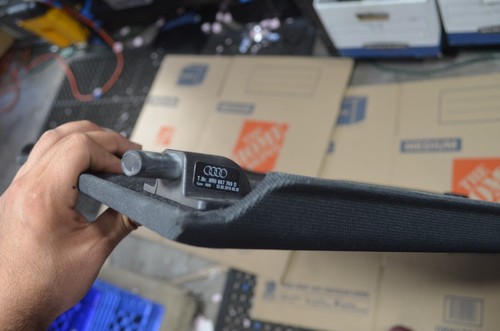 Audi Q5/SQ5 2009-2017 OEM Rear Hard Folding Cargo Cover Gray 8R0 867 769 D - Picture 6 of 6