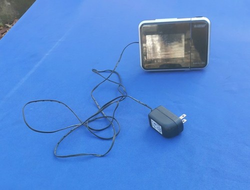 W85923 La Crosse Technology Projection Alarm Clock w/Indoor Temperature - Picture 2 of 11