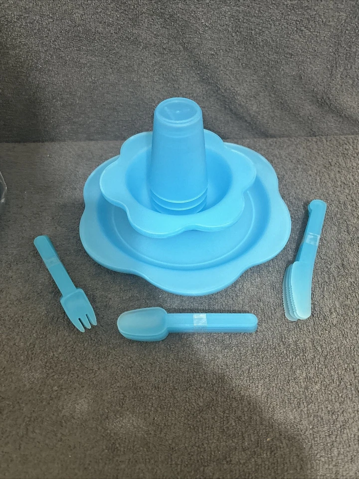 2 x 24 Piece Blue Plastic Picnic Set's Knives Forks Spoons Cups Plates unused - Image 2 of 4