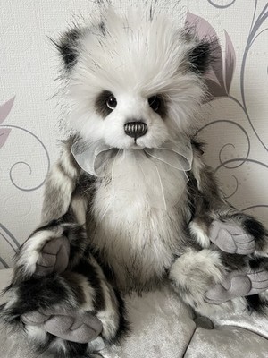 Charlie Bears Kerri Kerry schwarz weiß flauschig süßer Pandabär mit Etikett  