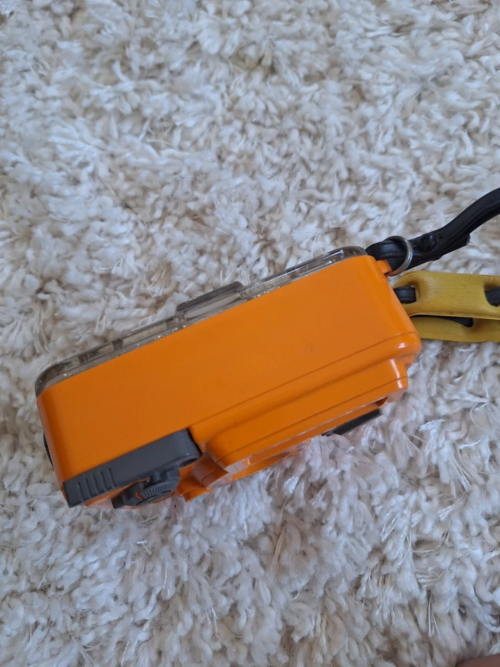 Hanimex Amphibian 110 Underwater camera Untested - For Parts Or Not Working - Image 3 of 4