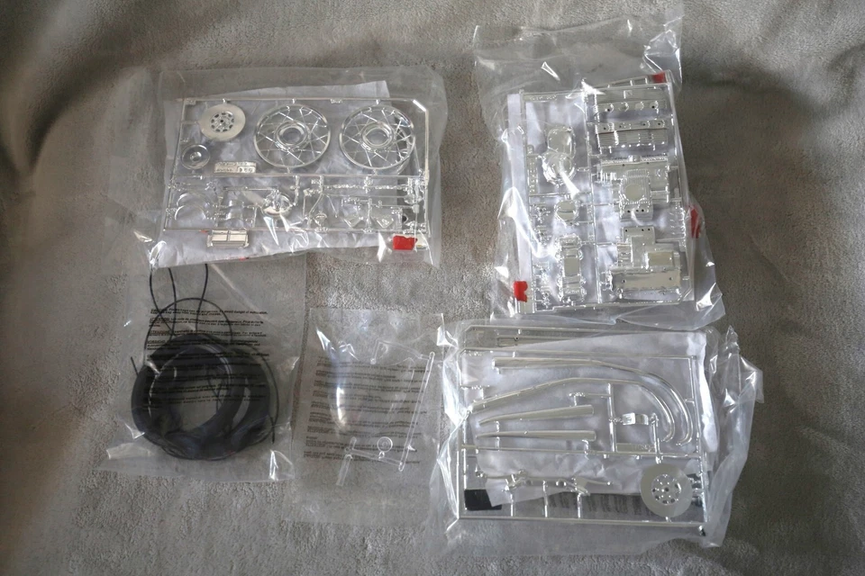 MPC HONDA ROAD RACER MANN'S DAYTONA WINNER 1/8 MPC856 NO TAMIYA NO PROTAR - Immagine 3 di 4