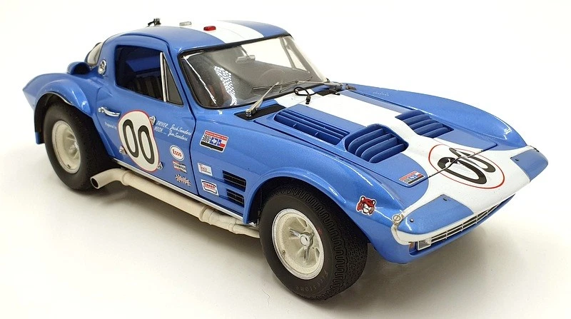 Exoto 1/18 scale 18028 - Corvette Grand Sport coupe 1964 Nassau J.Saunders #00 - Image 2 of 4