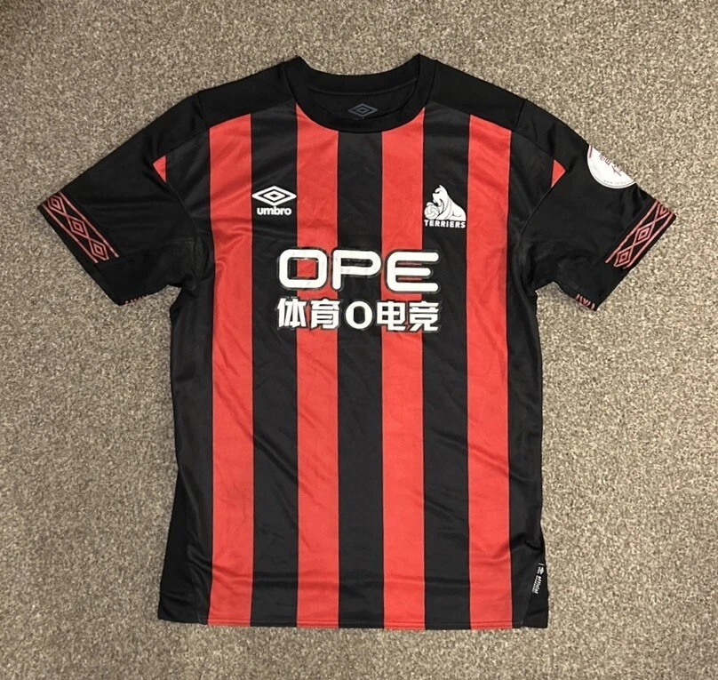 Le maillot spécial « Castro » de Lugo élu pire maillot de football de