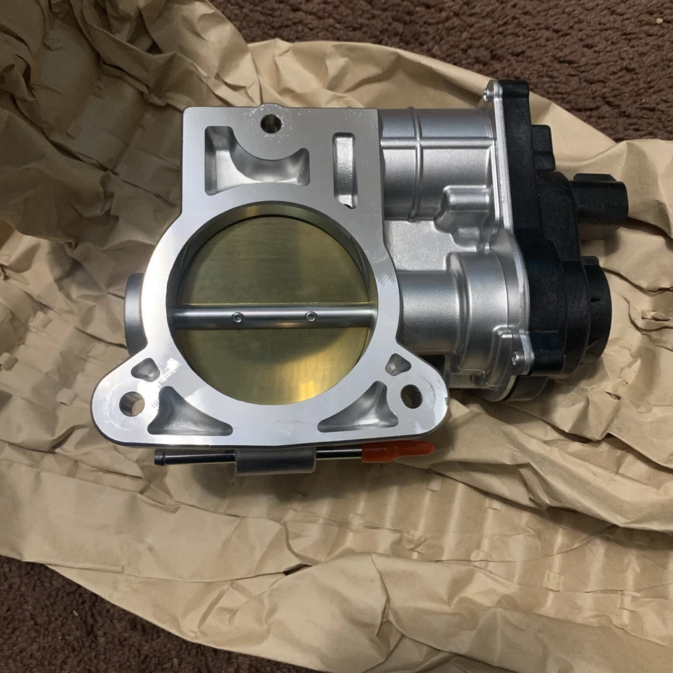 CUERPO ACELERADOR ETB0019 4.8 5.3 6.0 Foto 2 de 4