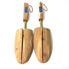 Bostonian Pair Of Wooden Shoe Form Keepers XXL Mens Cedar