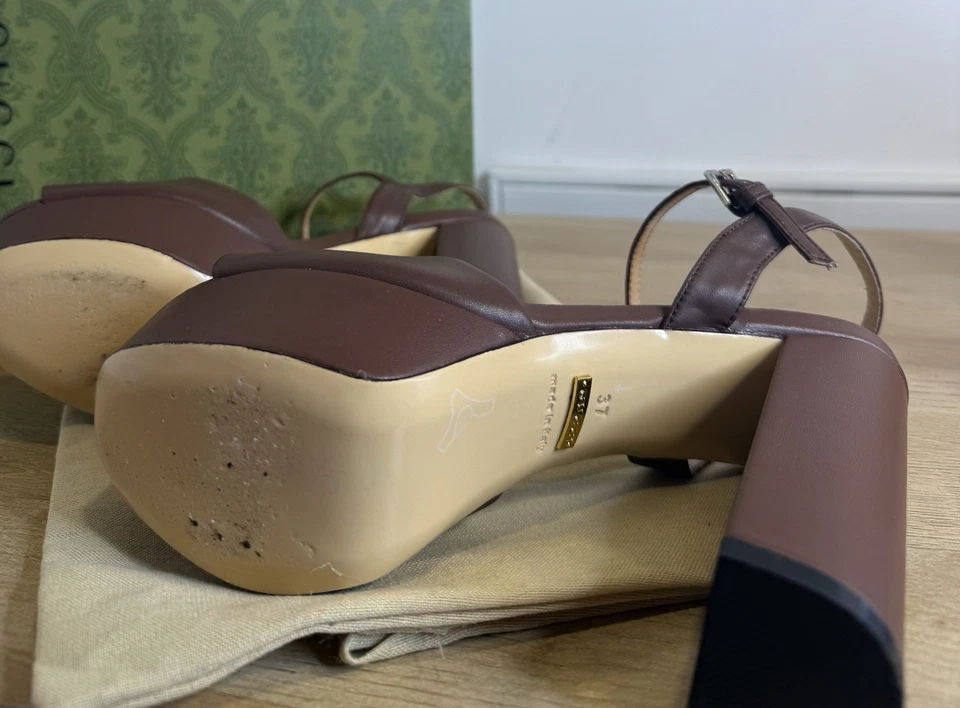 Salto plataforma feminino GUCCI marrom tamanho 37 (7) com caixa - Imagem 4 de 4