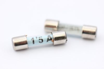 Fusibles Céramiques Pour Micro-ondes - Soufflage Lent, 20mm Et 32mm, Différentes Valeurs