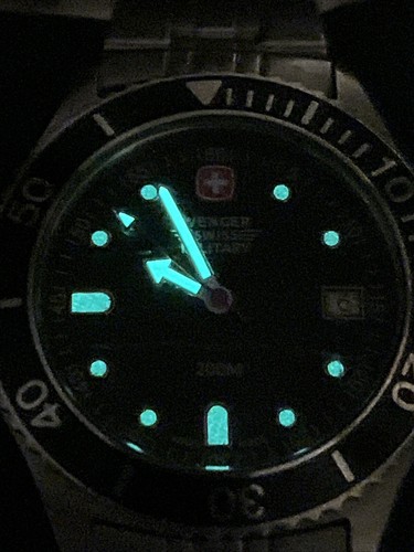 Wenger Swiss Military Herren schwarzes Zifferblatt Quarz 200m Taucheruhr mit neuer Batterie - Bild 3 von 10