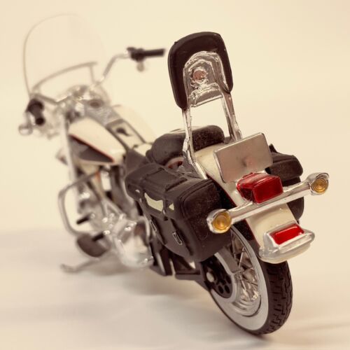 Maisto Harley Davidson 1993 FLSTN Heritage Softail Diecast 1:18 Series 14 - Picture 6 of 8