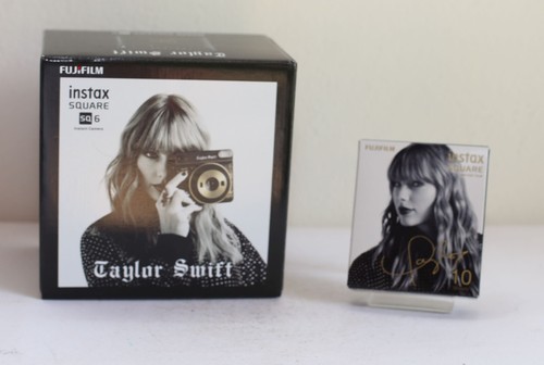FujiFilm Instax Square SQ6 "Taylor Swift" Edition mit org. Film - Bild 1 von 2