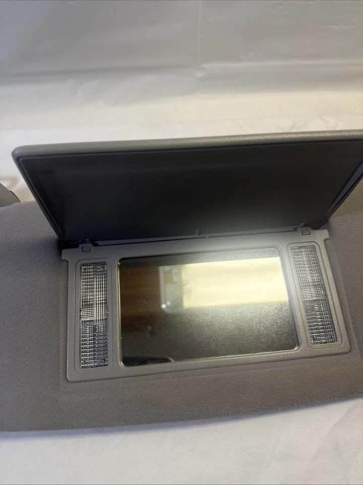 Parasol Lincoln Town Car 1998-2000 con espejo retrovisor iluminado, Home Link OEM Chrysler Foto 4 de 4