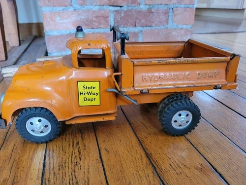 Vintage 1957 Tonka State Hi-Way Dept Hydraulic Dump Truck